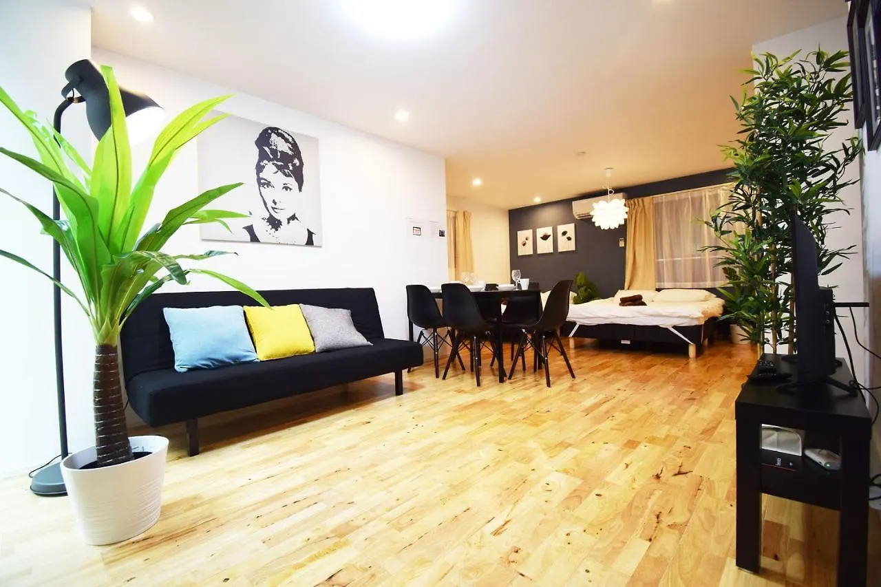 Oval Tokyo Minami-Ikebukuro 102 Apartment